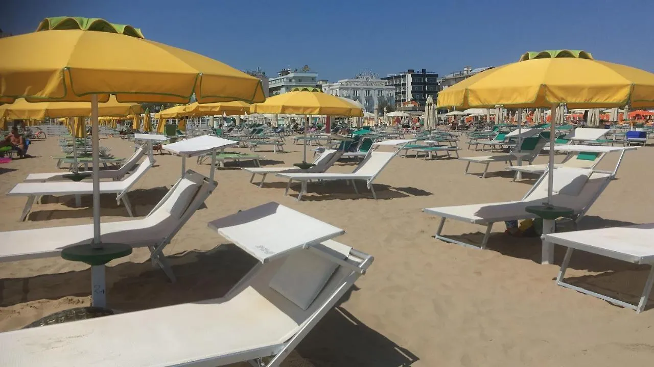 Your Home On The Beach Rimini Apartament